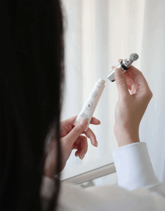 Black Yuja Bean Lifting Auto Eye Cream